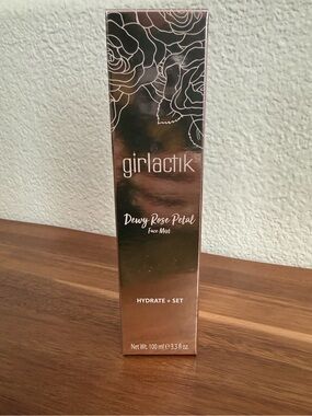 Girlactik Dewy Rose Petal Face Mist